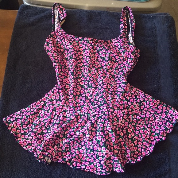 It Figures! Other - It Figures! Multicolored Floral Swimsuit 10